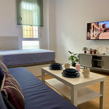 סביליה Moderno Estudio Junto Al Rio מראה חיצוני תמונה